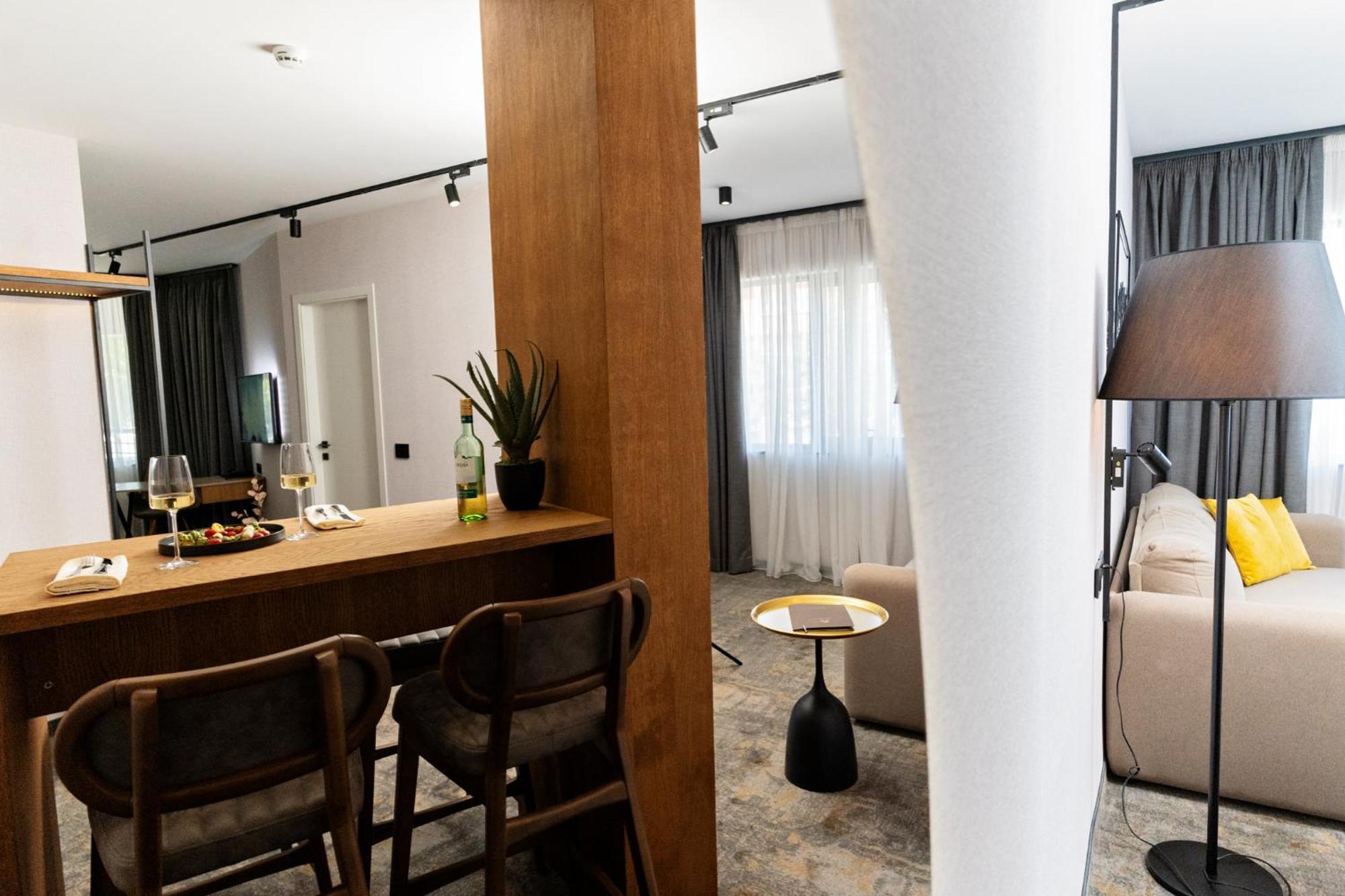 Mm Boutique Hotel Burgas Exterior foto